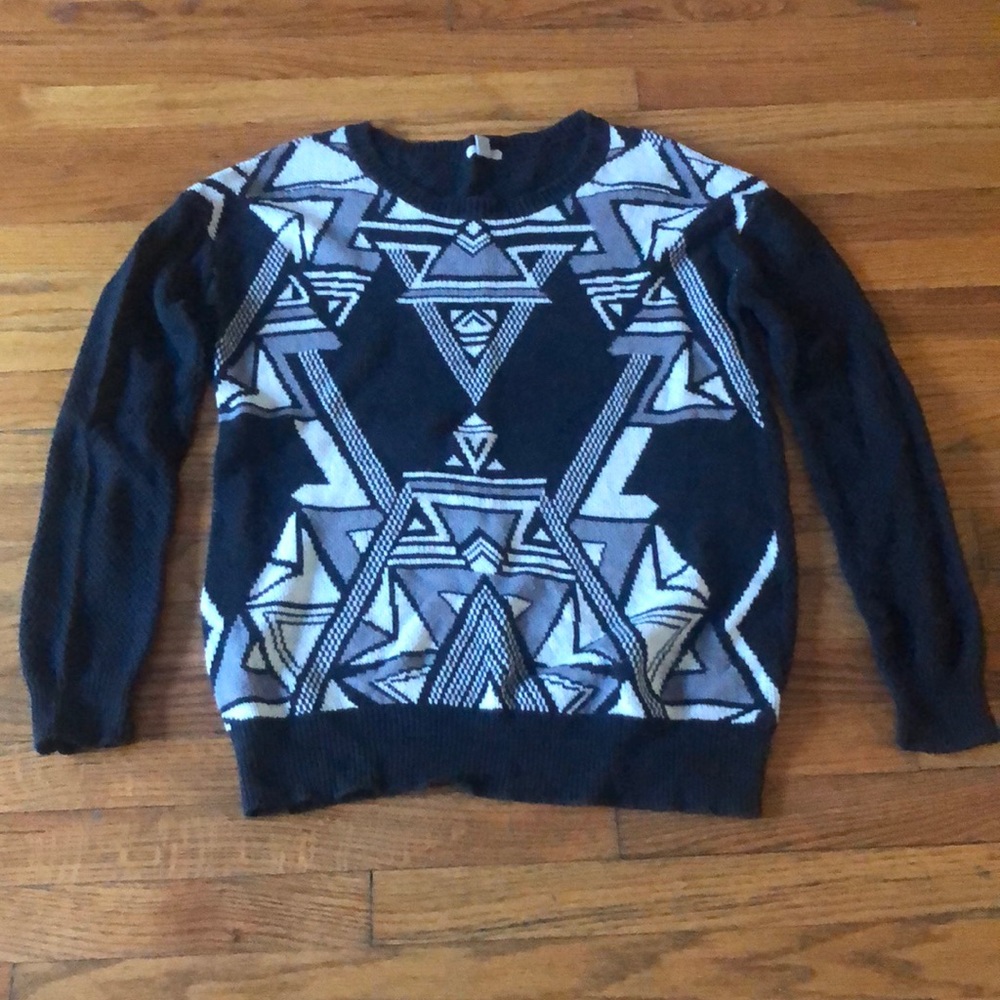 Geometric Sweater - Picture 2 of 3